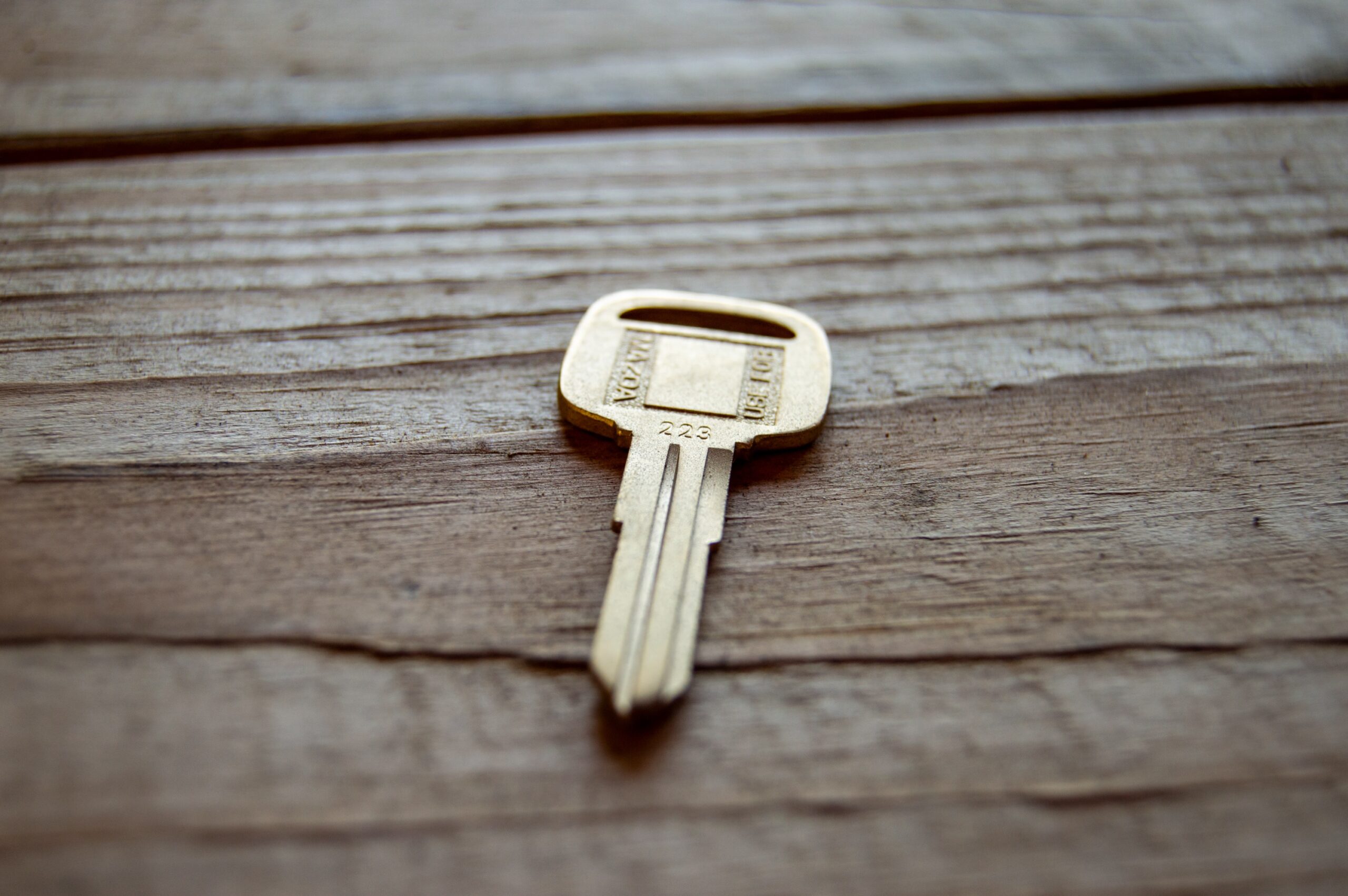 Royal Clover M223 "Use For Mazda" Key Blank - Image 2