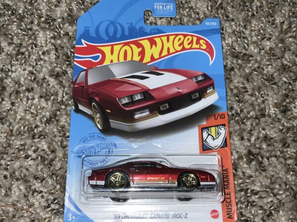 1985 Chevrolet Camaro Iroc-Z "Muscle Mania" 1/10 Hot Wheels